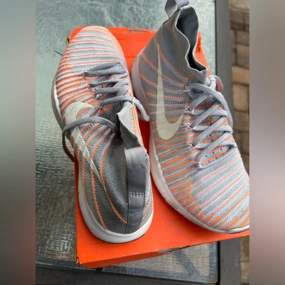 NIKE FREE TRAIN FORCE FLYKNIT SNEAKERS SIZE 9.5 - Picture 4 of 6